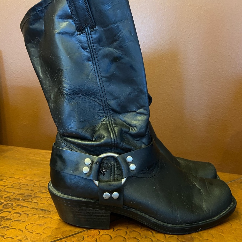 Cabelas brand black harness boots